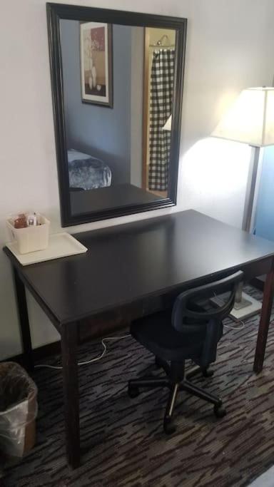 Hotel 2 Queens Hotel Room 228 Wi-Fi Booking สติลวอเตอร์ ภายนอก รูปภาพ